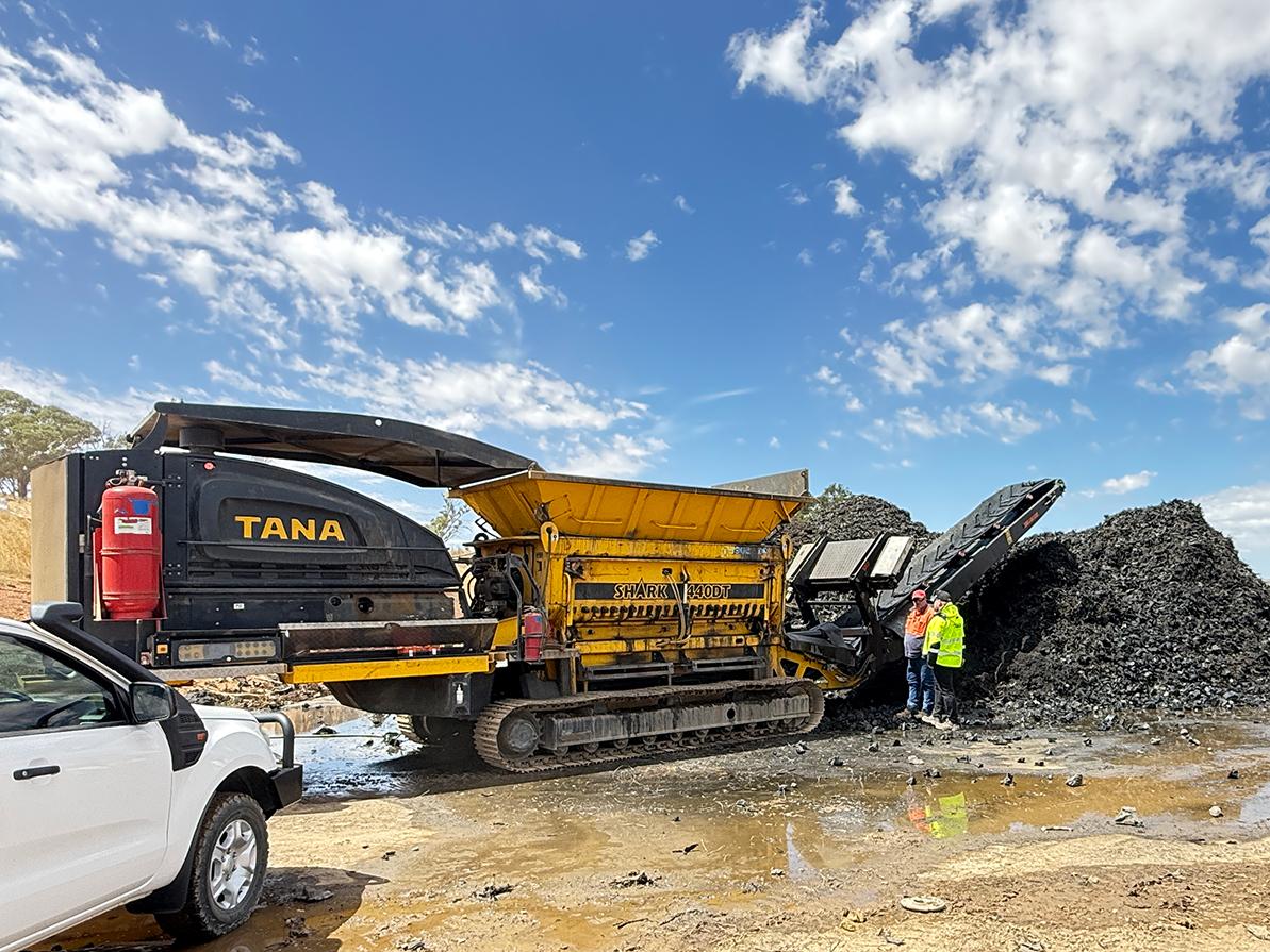 TANA Shark industrial waste shredder shredding tyres in Australia. The perfect shredder for demanding materials.